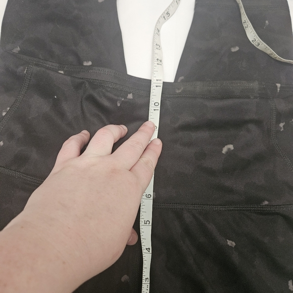 All In Motion Black Animal Print Leggings With Mesh Panels! - Picture 7 of 8